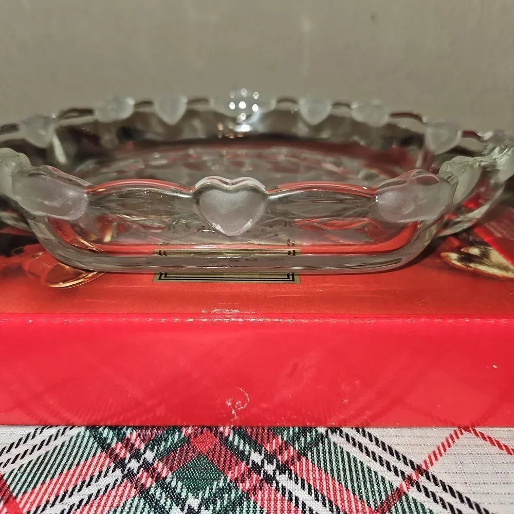 Set Of 2 Mikasa Clear Crystal Holiday Poinsettia Basket Dish